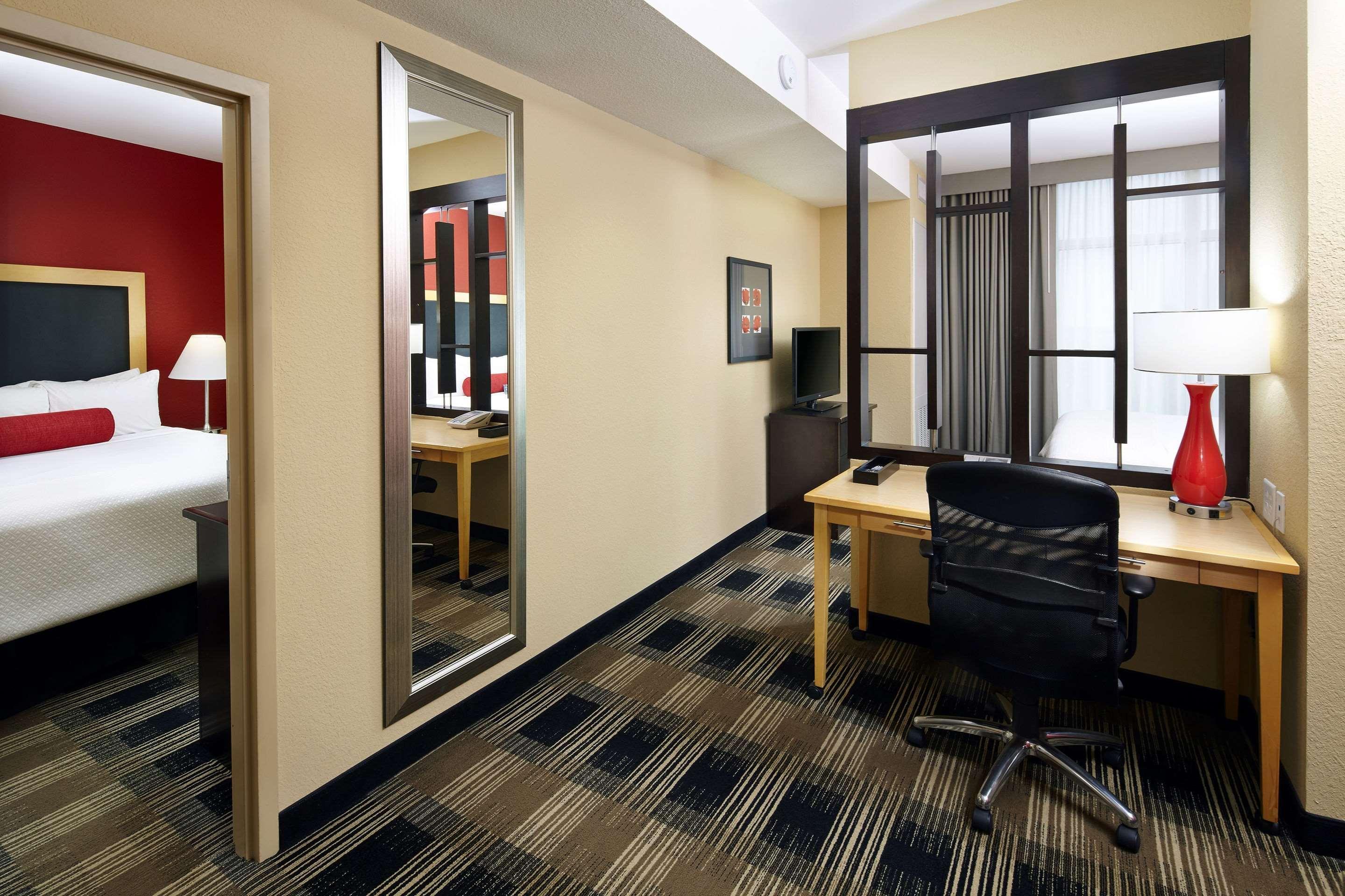 Express Airport-blue Lagoon Area By Ihg Hotel Miami Springs