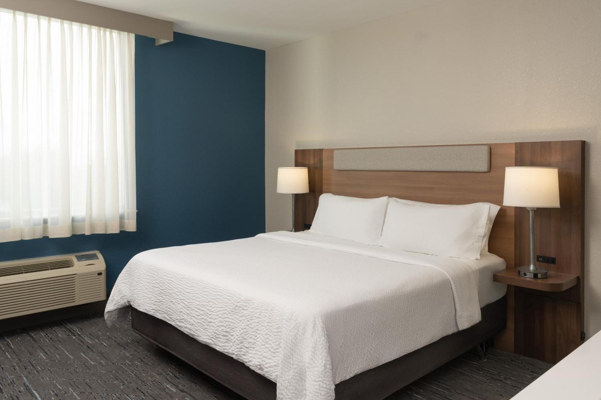 Express Airport-blue Lagoon Area By Ihg Miami Springs