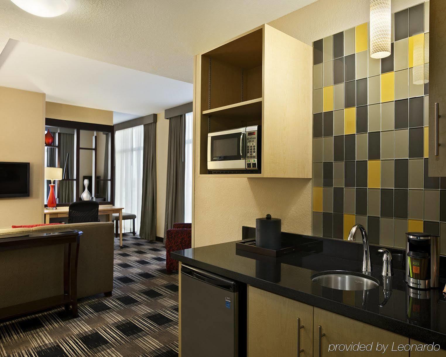 Hotel Express Airport-blue Lagoon Area By Ihg Miami Springs