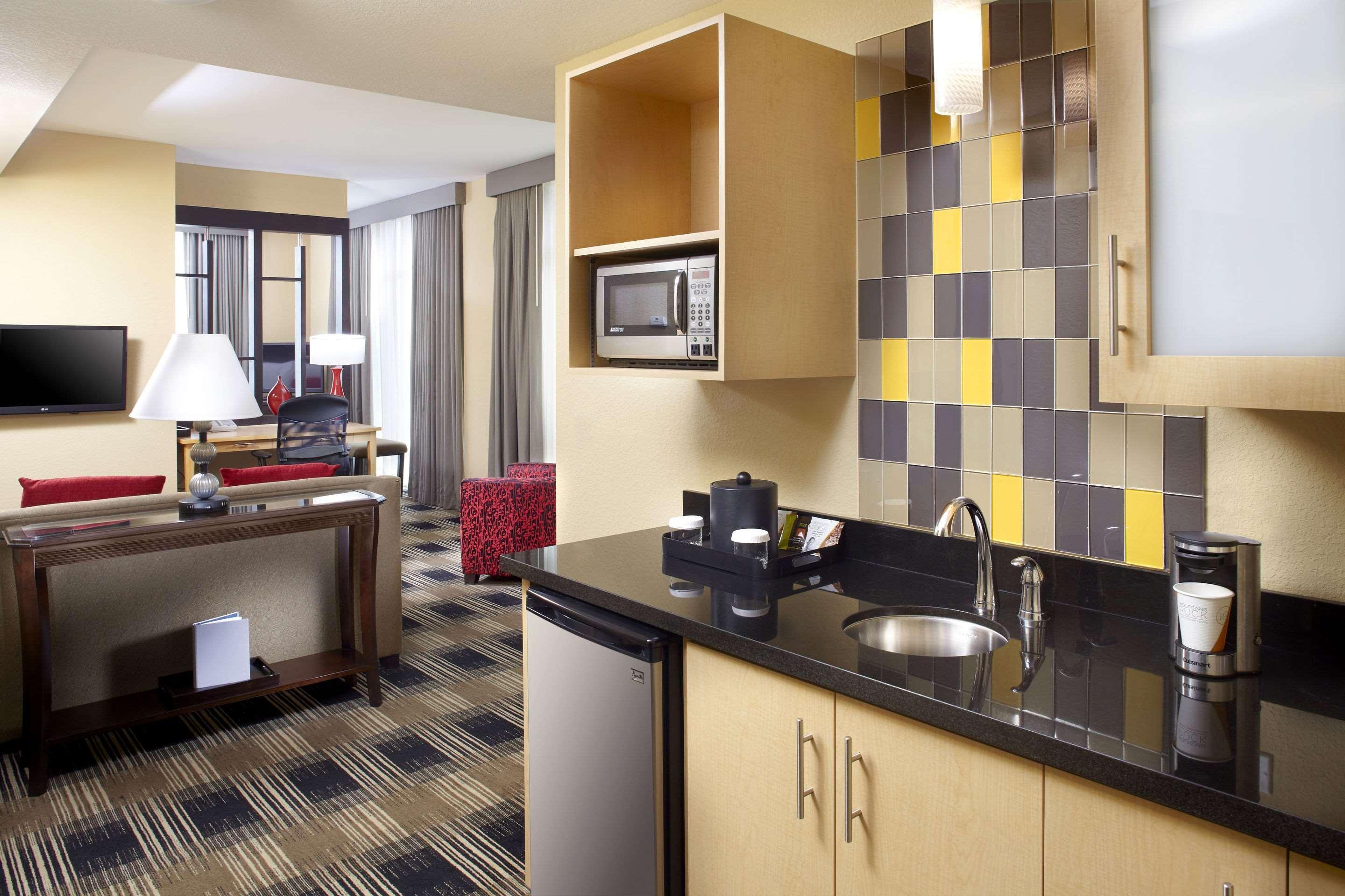 Express Miami Airport-blue Lagoon Area By Ihg