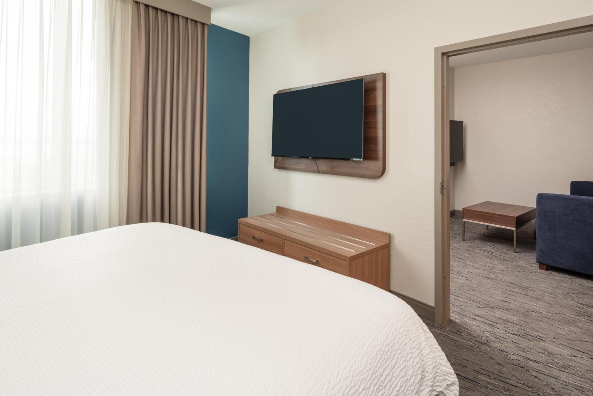 Hotel Express Airport-blue Lagoon Area By Ihg Miami Springs