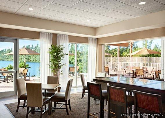 Express Miami Airport-blue Lagoon Area By Ihg