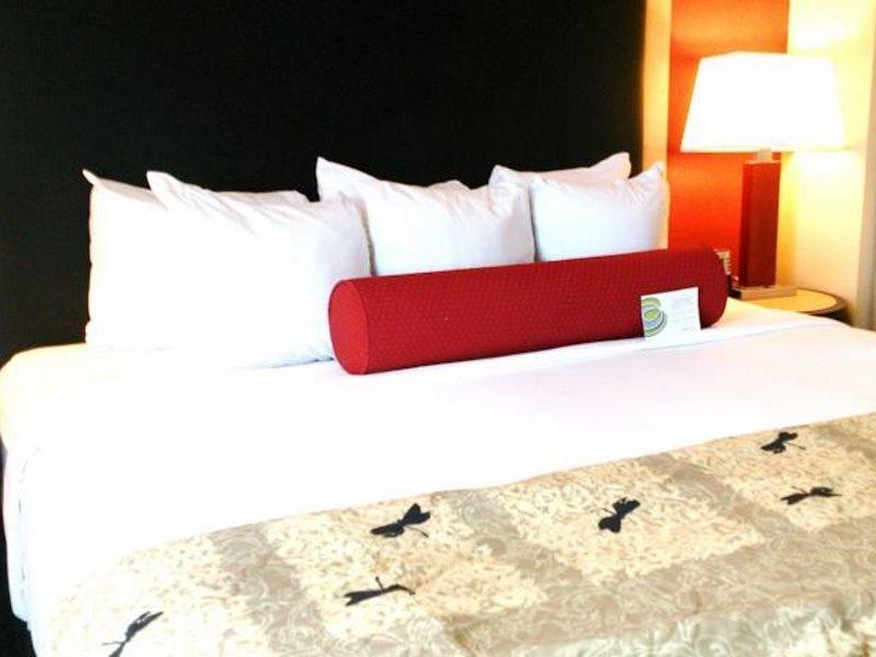 Hotel Express Airport-blue Lagoon Area By Ihg Miami Springs